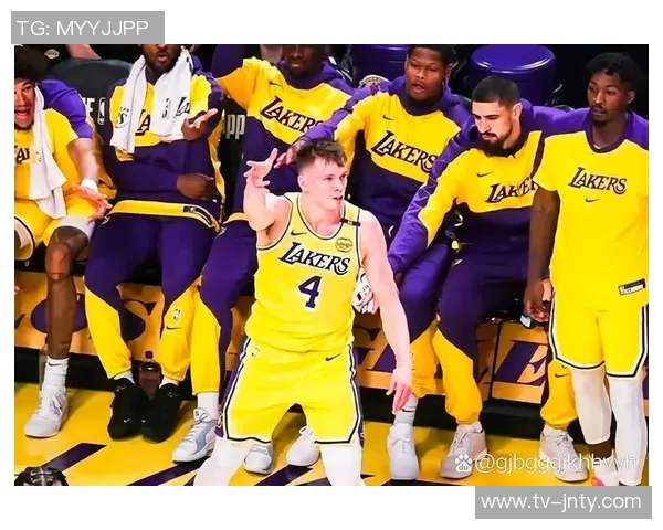 NBA杯历史战绩揭秘雄鹿强势领跑湖人紧随其后奇才惨遭垫底